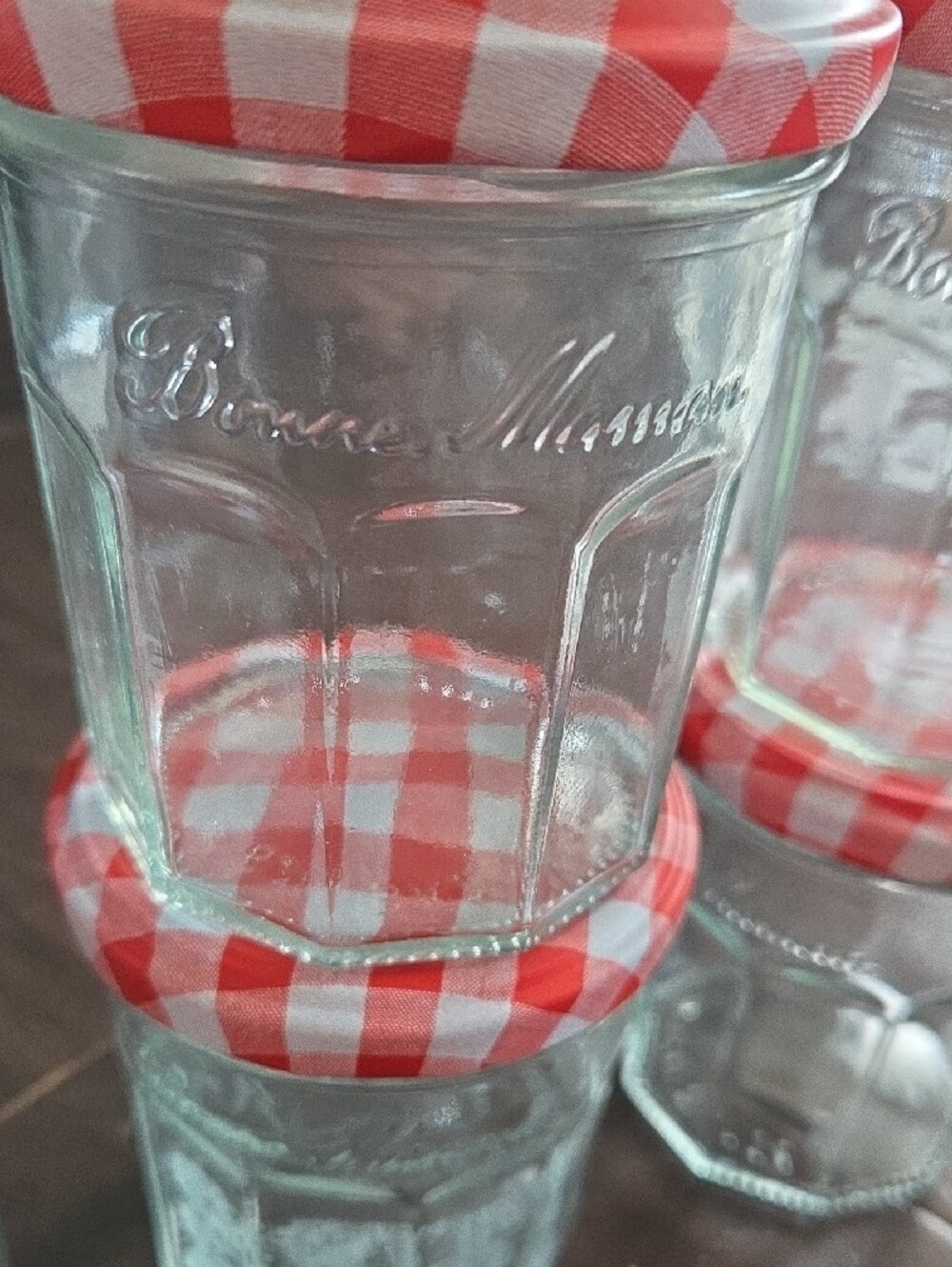 Bonne Maman Red Gingham Glass Jam Jars with Lids - Set of 6 - Picture 3 of 3